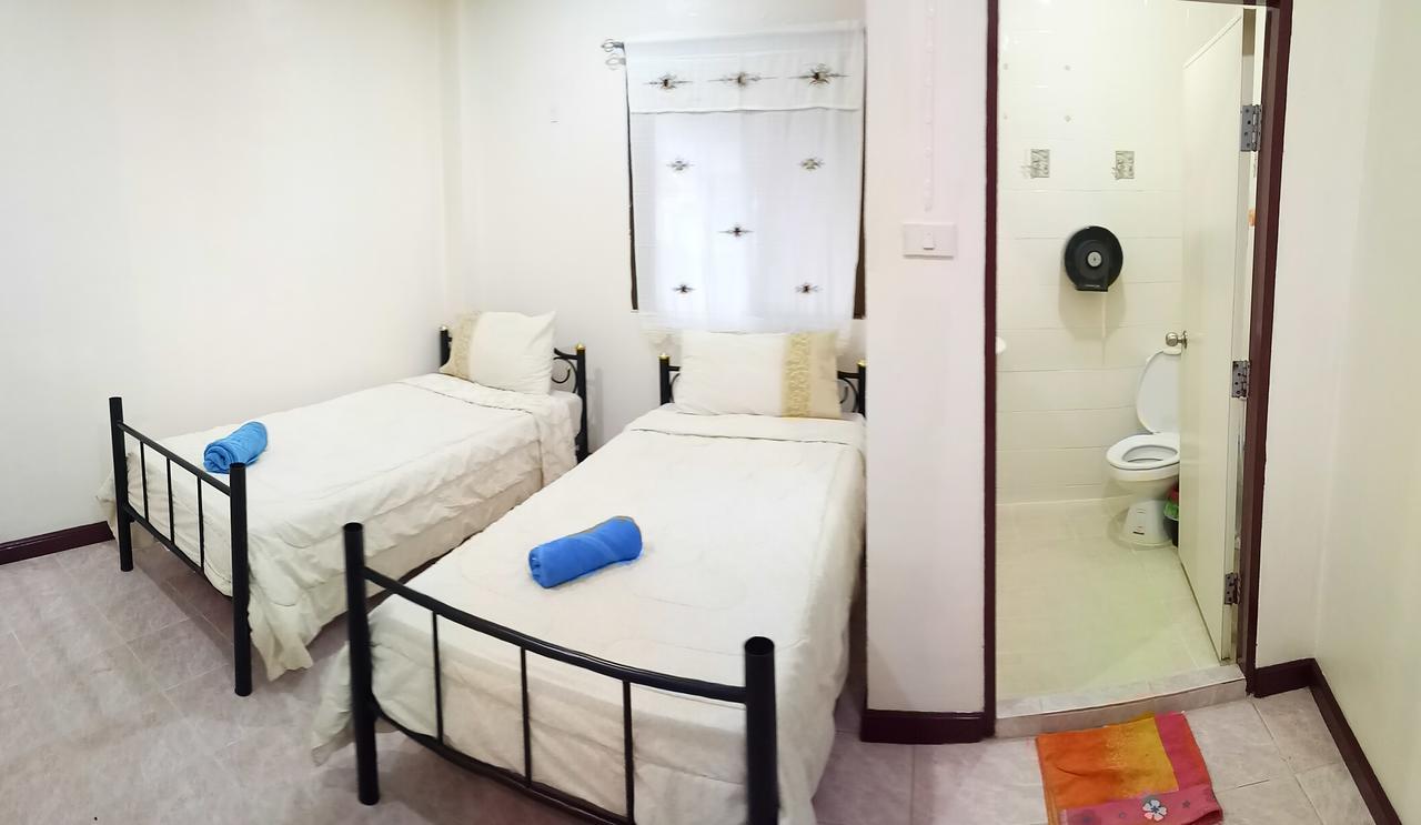 Wild & Wandering Backpacker Hostel & Bar Haad Rin Room photo